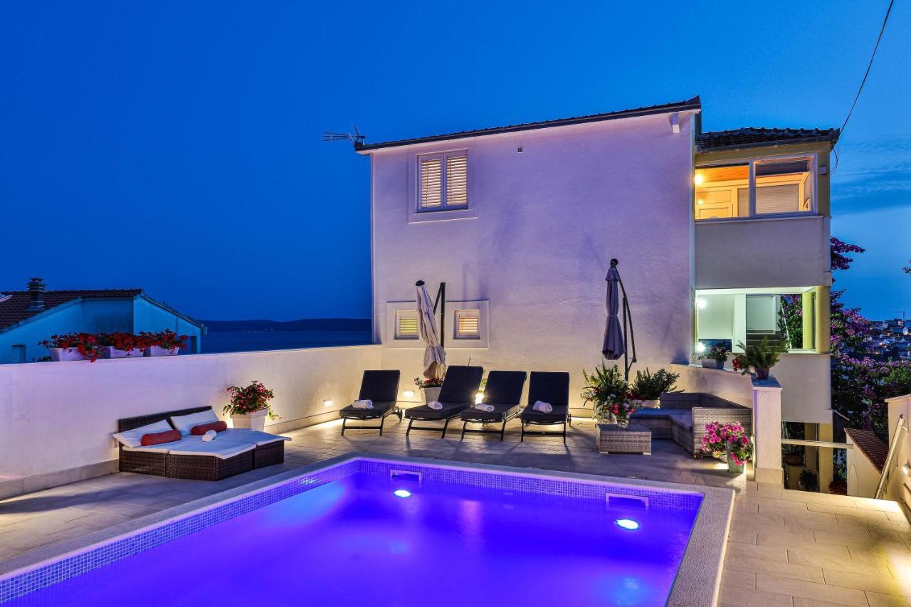 Apartments Villa Nea Leona Trogir Exterior foto