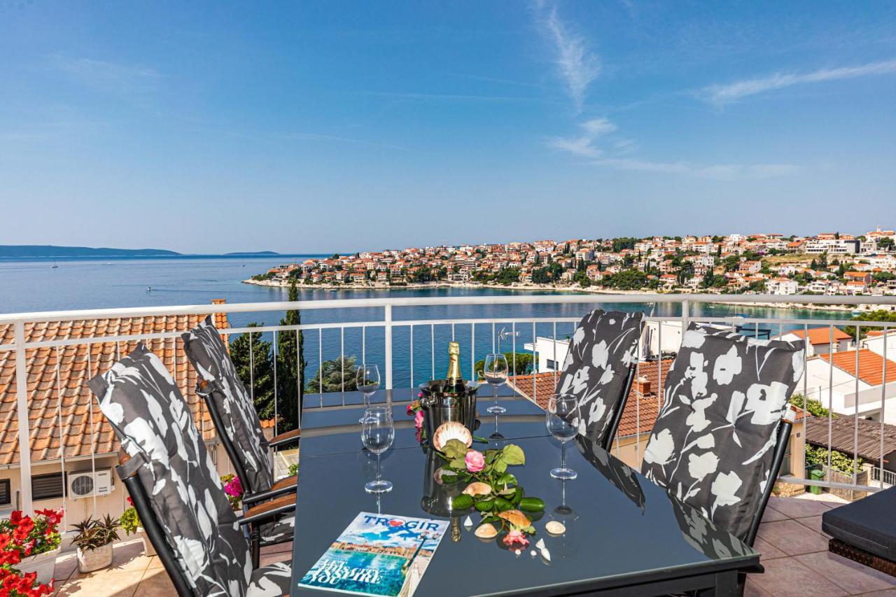 Apartments Villa Nea Leona Trogir Exterior foto
